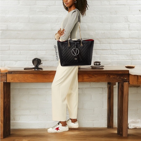 RARE Valentino by Mario Valentino Sophie Medallion Leather Tote in Black/Red - Picture 4 of 4